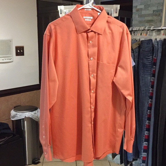 Van Heusen Other - Van Heusen size 17-34/35 Shirt good condition